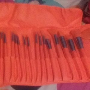 Beauty Creations 24pc Brush Set